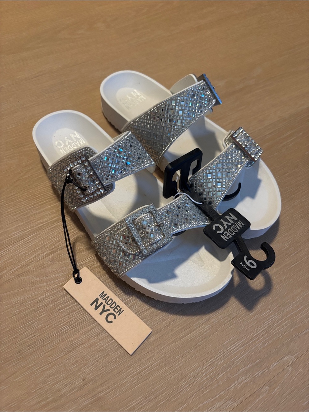 NWT Madden NYC Women's Embellished Footbed Sandals size 9.5